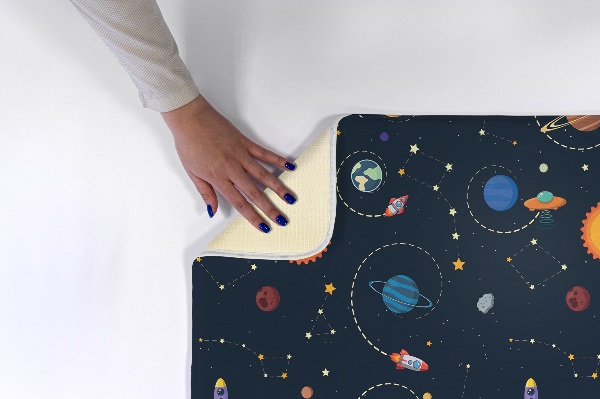 Vloerkleed Kosmisch motief met planeten en raketten