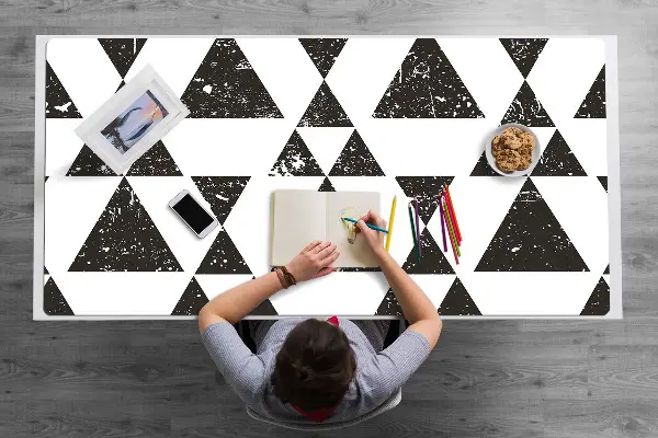 Bureau mat Zwart -witte driehoeken