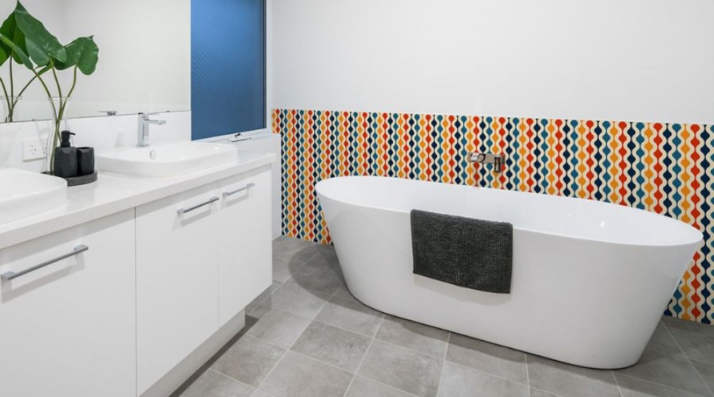 Wat te doen op oude badkamertegels?