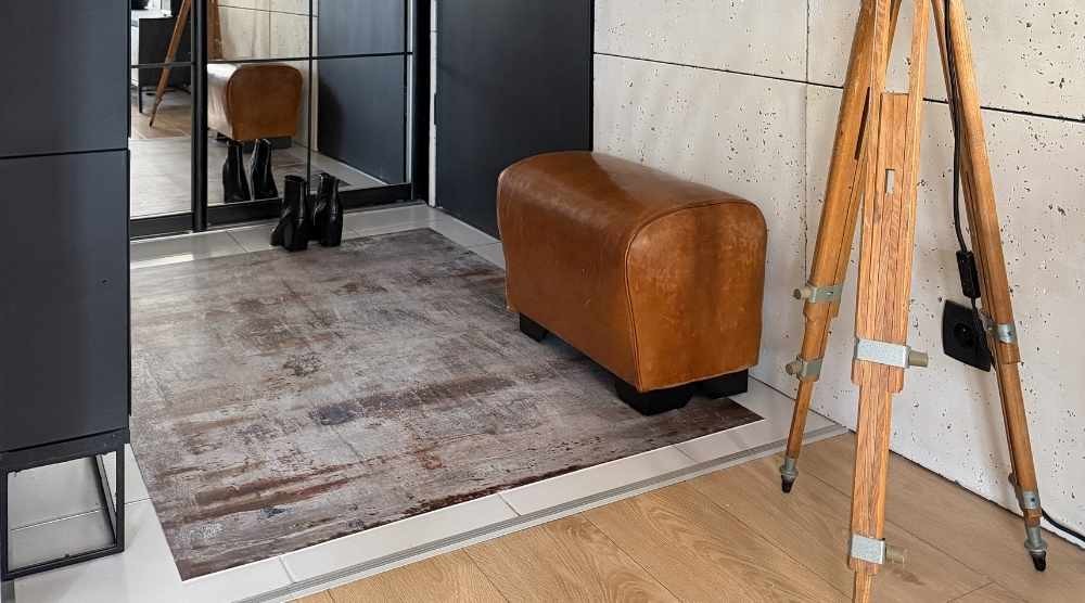 Optische vergroting van de hal - we kiezen een loper voor smalle en donkere kamers